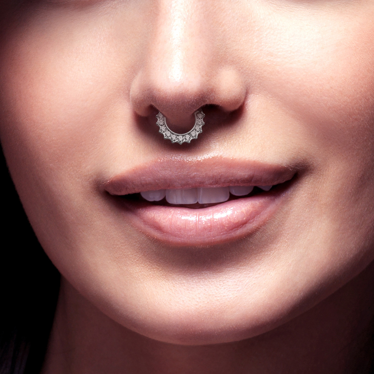 Septum clicker in oro 14K con bordo tempestato di pietre